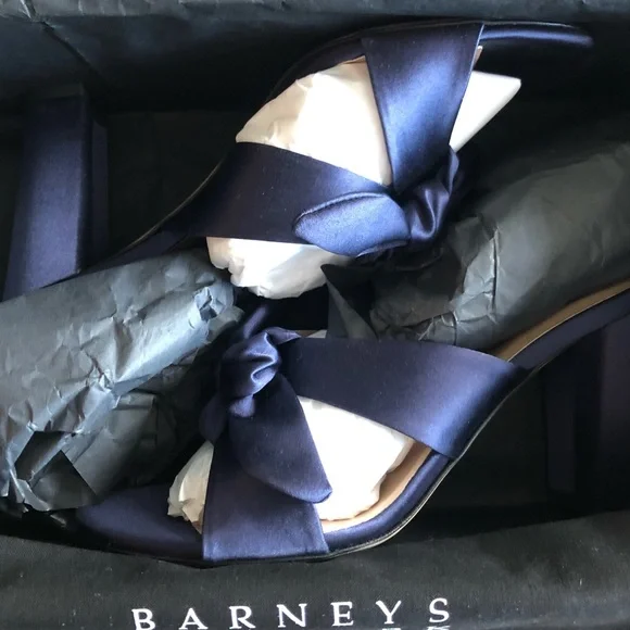 Barneys New York Silk Sandals from Italy in Navy. Size 39, 3.5” Heel. New! - Picture 11 of 13
